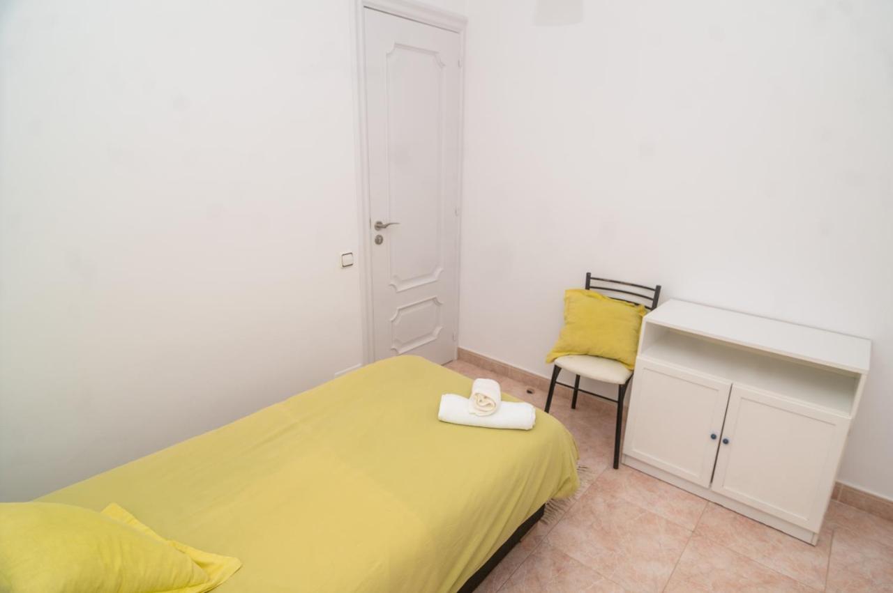 Gran Apartamento De 4 Habitaciones En Σίτζες Εξωτερικό φωτογραφία