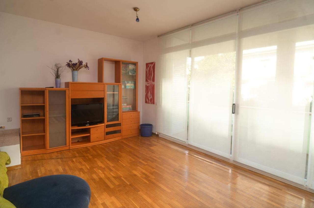Gran Apartamento De 4 Habitaciones En Σίτζες Εξωτερικό φωτογραφία