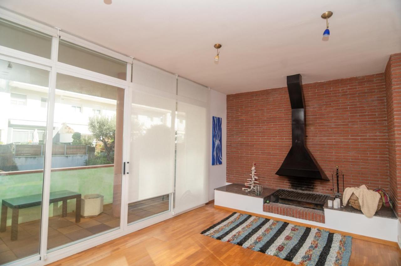 Gran Apartamento De 4 Habitaciones En Σίτζες Εξωτερικό φωτογραφία
