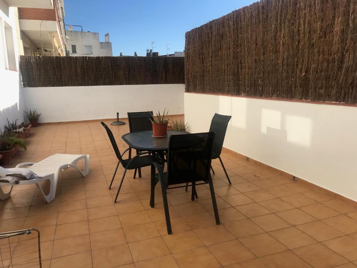 Gran Apartamento De 4 Habitaciones En Σίτζες Εξωτερικό φωτογραφία